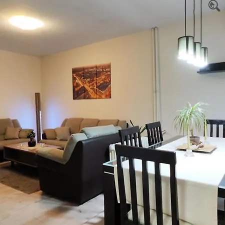 Astra M Apartment *