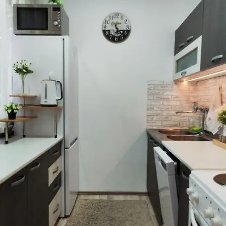 Astra M Apartment